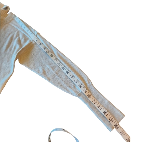 J. Crew wool blend light gray silver crewneck high low hem sweater M - Picture 9 of 14